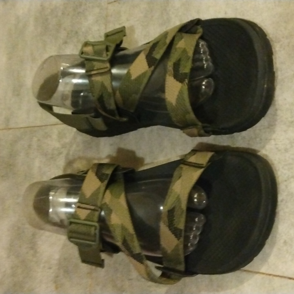 CHACO SANDALS